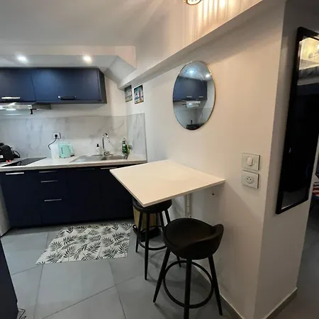 With Decoration 15 Min From Paris Appartement Houilles