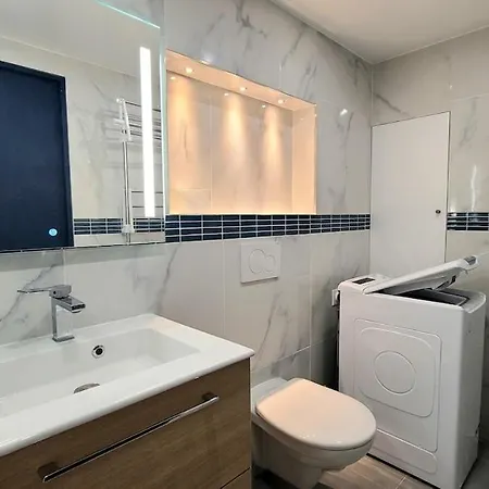 With Decoration 15 Min From Paris Appartement Houilles